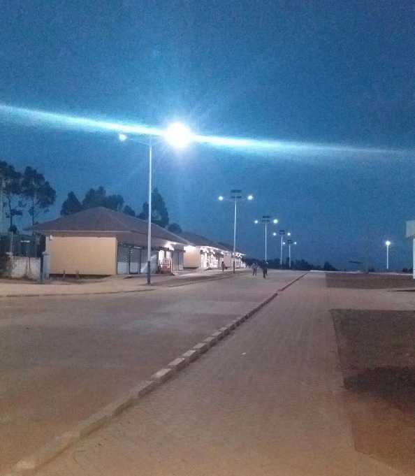 庄浪县非洲科特迪瓦太阳能路灯工程